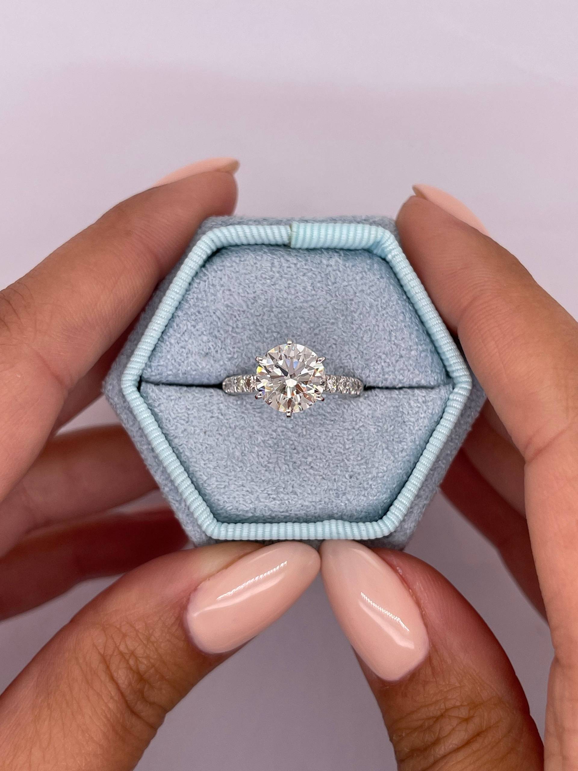 2.3 Karat E Vvs2 Rundschliff Lab Gewachsen Diamant Solitär Verlobungsring 14K Weißgold Pave Ring, Erstellt Ring Runde Brilliant 2.3 Karat E Vvs2 Rundschliff Lab Gewachsen Diamant Solitär Verlobungsring 14K Weißgold Pave Ring, Erstellt Ring Runde Brilliant von KosherDiamond