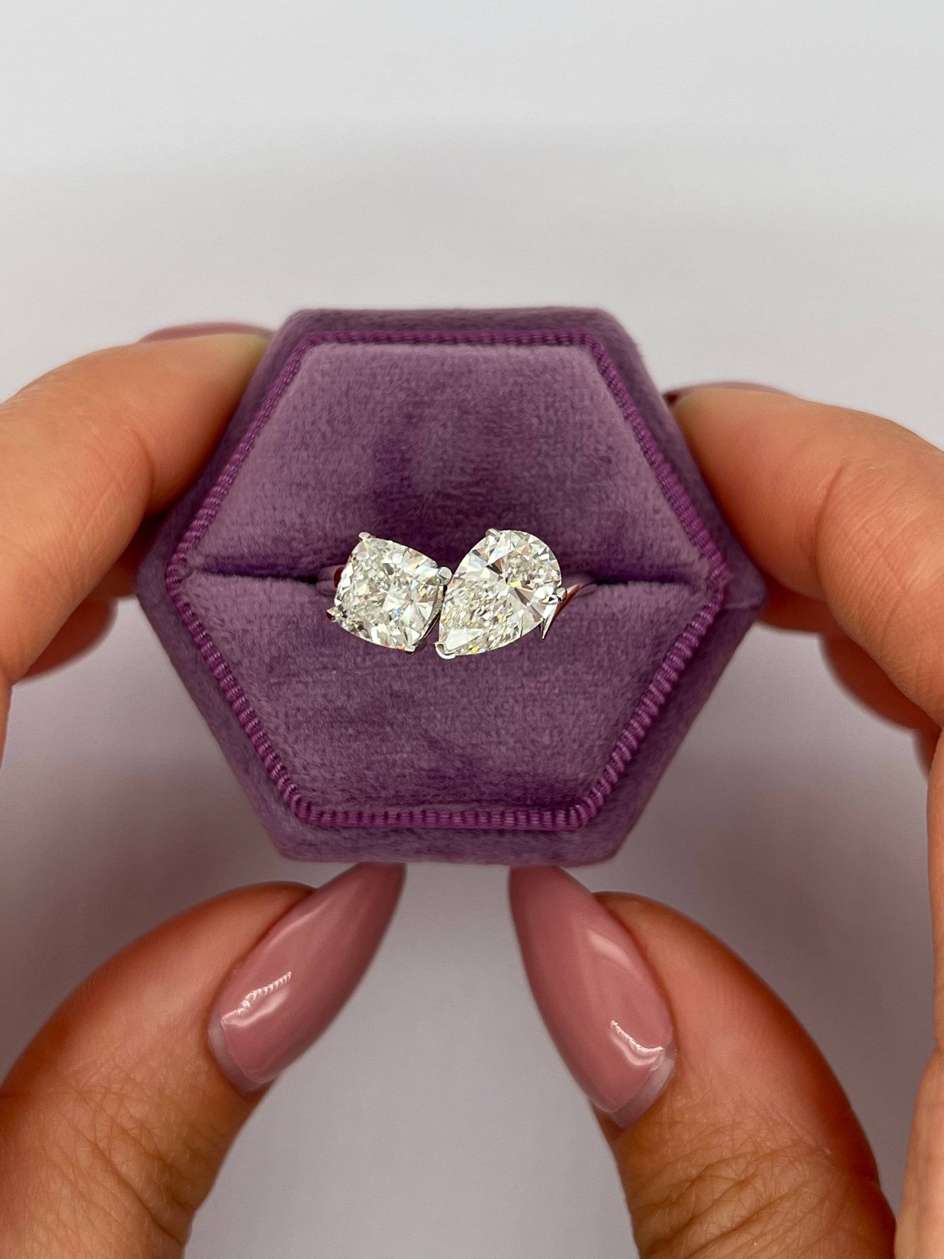 3.5 Ctw Igi Certified Two Stone Pear + Oval Cut Zwei Lab Diamond Solitaire Verlobungsringe, 750 Weißgold, Toi Et Moi Ring, You & Me Ring 3.5 Ctw Igi Certified Two Stone Pear + Oval Cut Zwei Lab Diamond Solitaire Verlobungsringe, 750 Weißgold, Toi Et Moi Ring, You & Me Ring von KosherDiamond
