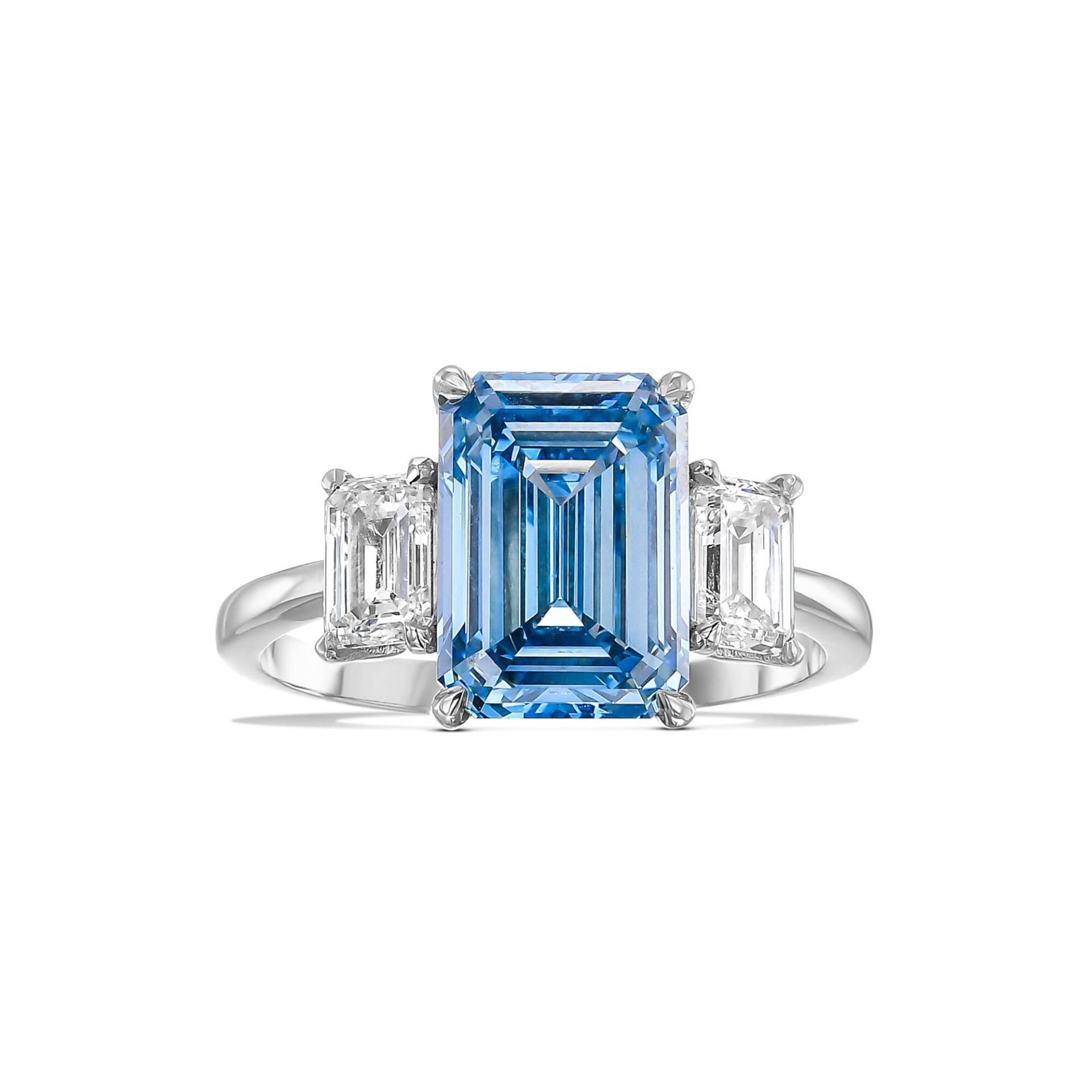 4 Karat Fancy Vivid Blue Vvs2 Lab Grown Diamant Smaragd Schliff Verlobungsring, Igi Zertifizierter Drei Stein Verlobungsring 4 Karat Fancy Vivid Blue Vvs2 Lab Grown Diamant Smaragd Schliff Verlobungsring, Igi Zertifizierter Drei Stein Verlobungsring von KosherDiamond