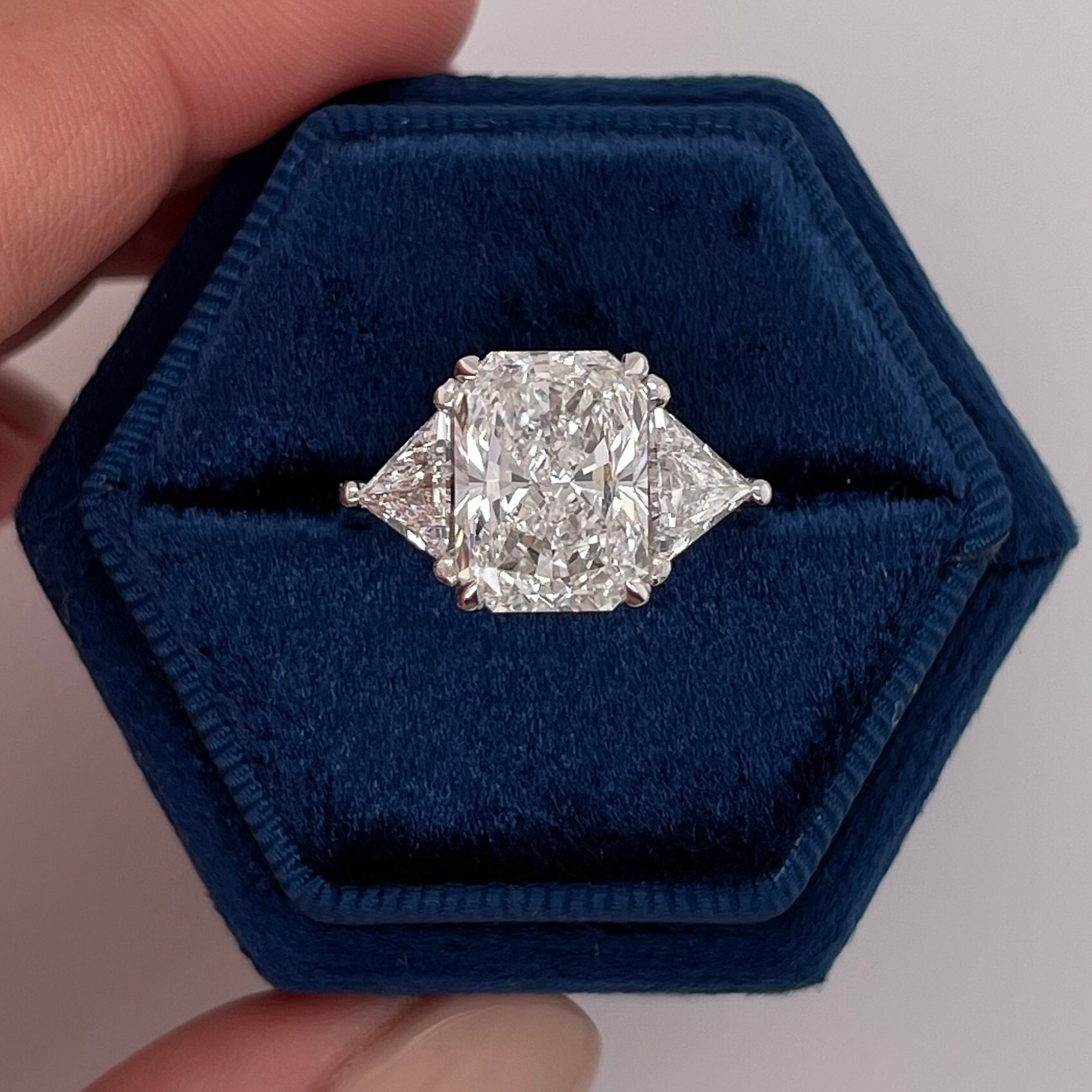 5 Karat Diamant-Verlobungsring Igi Zertifiziert E Farbe Vvs2 Klarheit Labor Gewachsen Strahlender Schnitt 18K Weißgold Ring 5 Karat Diamant-Verlobungsring Igi Zertifiziert E Farbe Vvs2 Klarheit Labor Gewachsen Strahlender Schnitt 18K Weißgold Ring von KosherDiamond