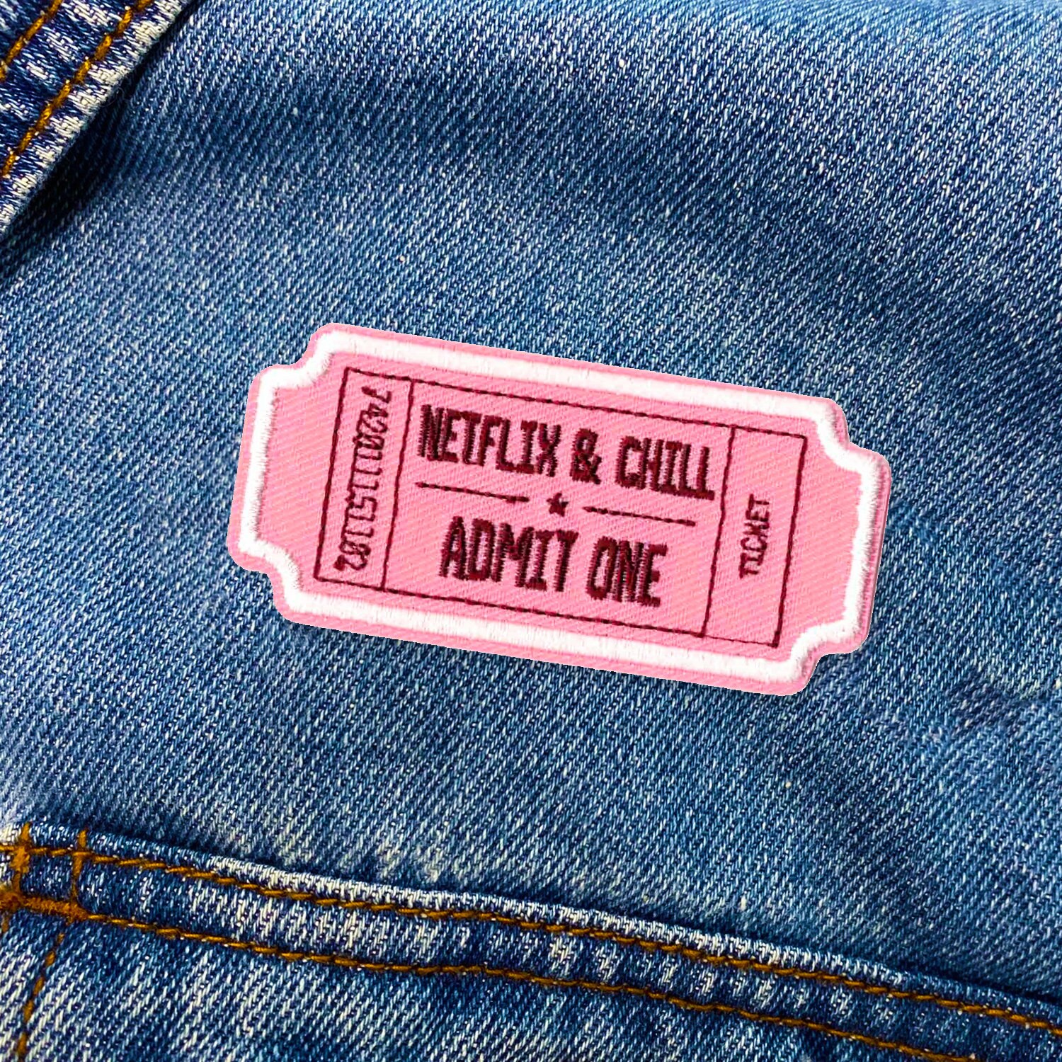 Netflix & Chill Aufnäher | Pink Ticket Herz Gesticktes Bügelbild Applikation Kostenloser Versand Netflix & Chill Aufnäher | Pink Ticket Herz Gesticktes Bügelbild Applikation Kostenloser Versand von KosmicSoul