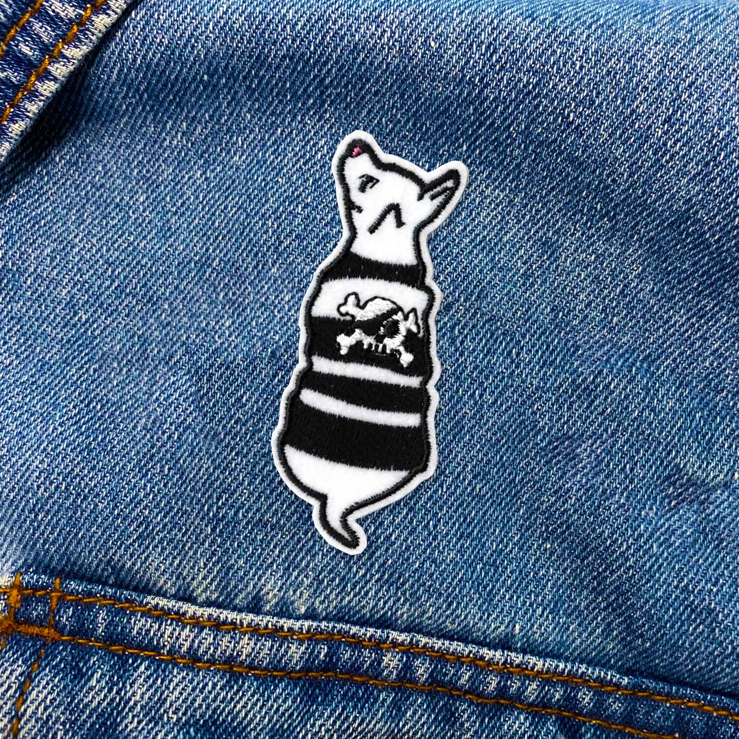 Piraten Aufnäher | Totenkopf Bad Dog Gestickter Bügelbild Applikation Kostenloser Versand Piraten Aufnäher | Totenkopf Bad Dog Gestickter Bügelbild Applikation Kostenloser Versand von KosmicSoul