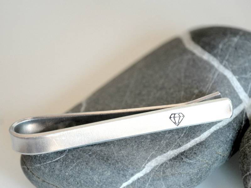 Aluminium Tie Bar With Diamond Stamp Or Personalized - Made To Order von Kosmika