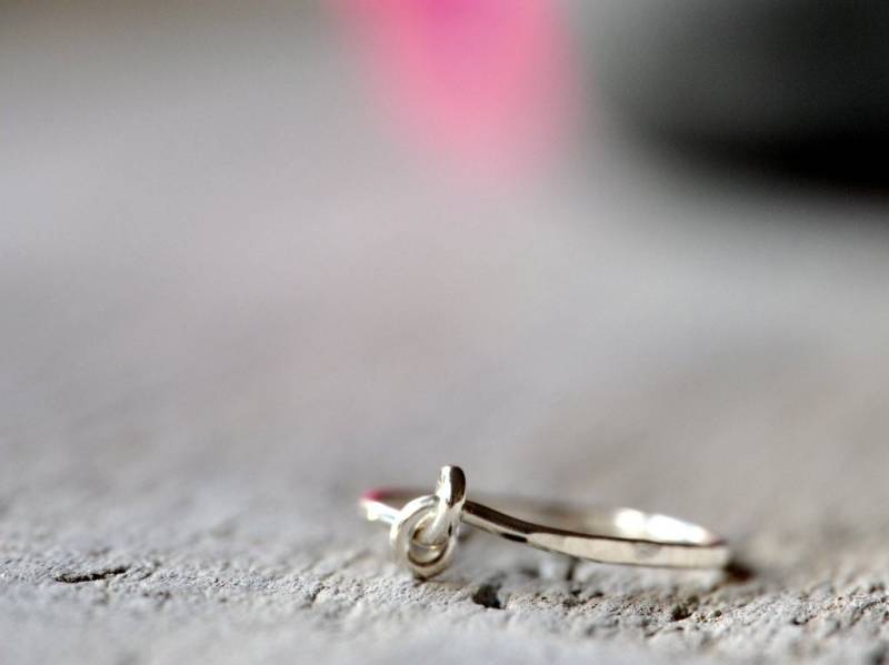 Knot Ring Sterling Silver - Tight Love Or Friendship Bff von Kosmika