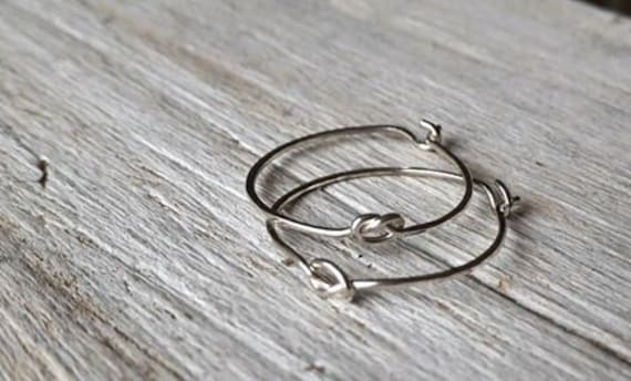 Love Knot Earrings in Sterling Silver - Made To Order von Kosmika