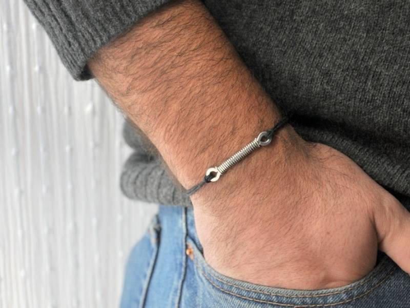 Reserviert Für Jorge - Aluminiumdraht Und Braunes Leder Männer Unisex Armband von Kosmika