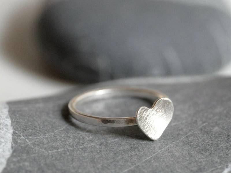 sterling Silver Ring With A Heart - Made To Order von Kosmika