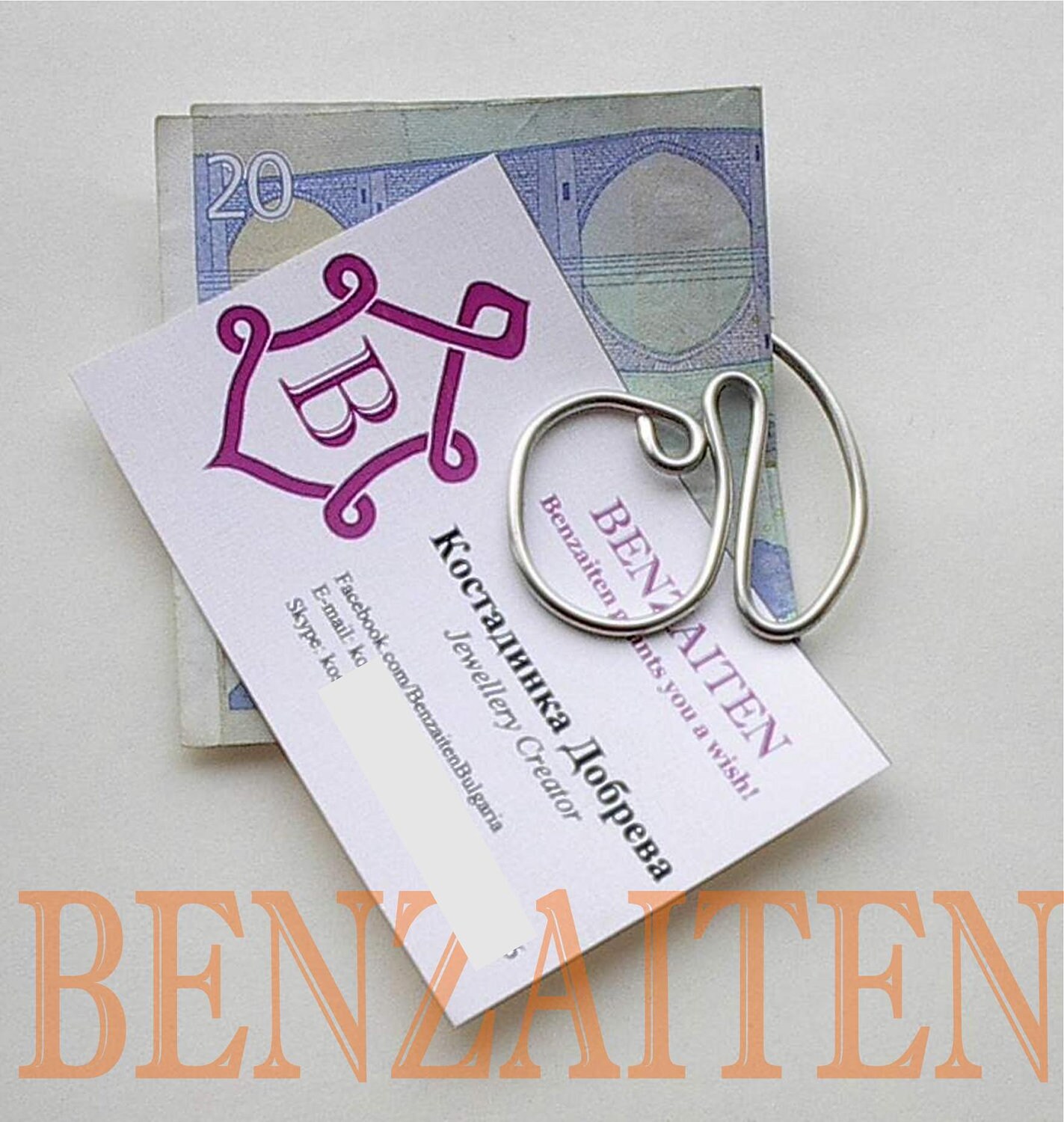Handgefertigte Geldspange Aus Silberfarbenem Kupferdraht Visitenkartenhalter Handgefertigte Geldspange Aus Silberfarbenem Kupferdraht Visitenkartenhalter von Kostadinka