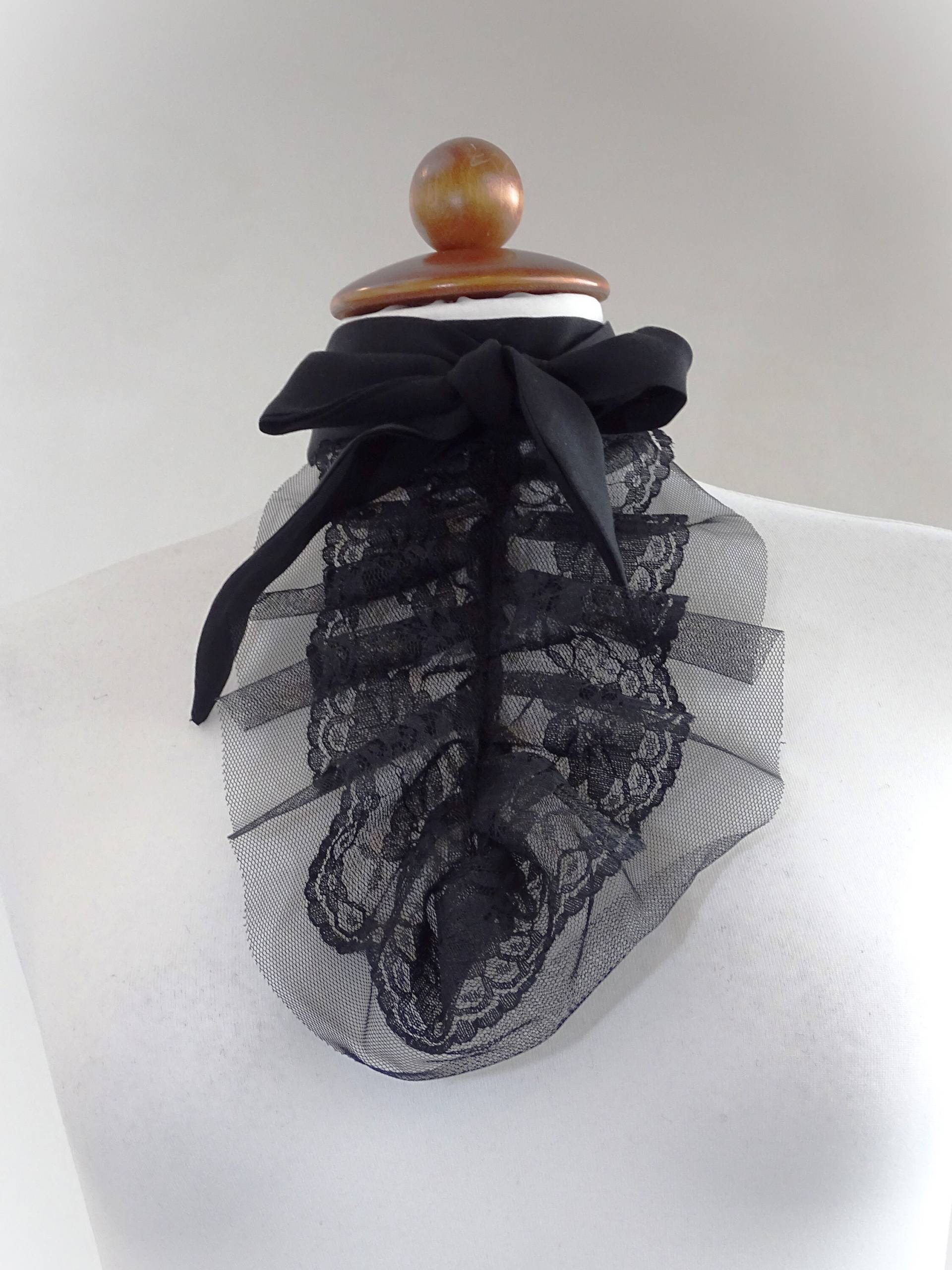 Jabot Mit Halsbinde Schwarz Fichu Spitze Victorian Gothic Rokoko Steampunk Wgt von Kostuemgeschichten