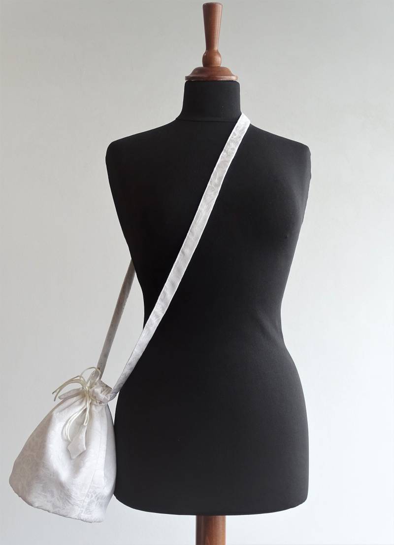 Pompadour Beutel Rohweiß Elfenbeinfarben Brokat Hochzeit Braut Tasche Täschchen von Kostuemgeschichten