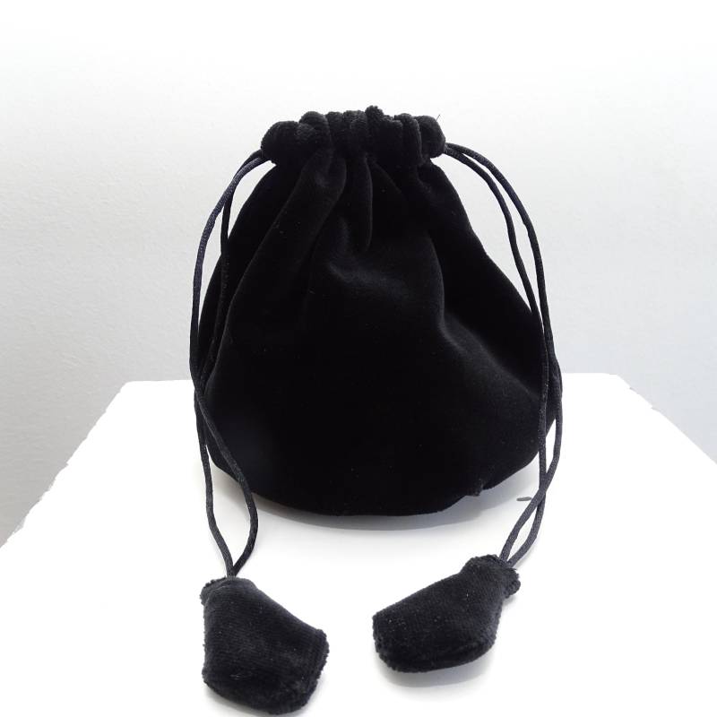 Schwarzer Samtbeutel Würfelbeutel Murmelbeutel Rollenspiel Larp Mittelalter Samt Schwarzer Samtbeutel Würfelbeutel Murmelbeutel Rollenspiel Larp Mittelalter Samt von Kostuemgeschichten