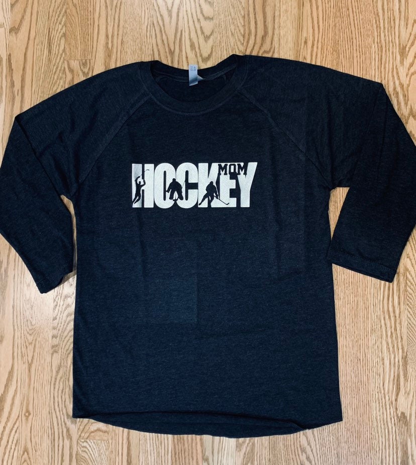 Individuell Angefertigtes Hockey Shirt Mit Spruch Individuell Angefertigtes Hockey Shirt Mit Spruch von KotaCouture