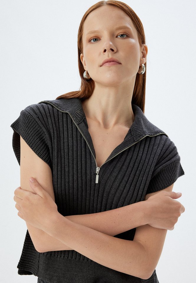 Koton Kurzarmpullover Standkragen Mit Reißverschlussdetail von Koton