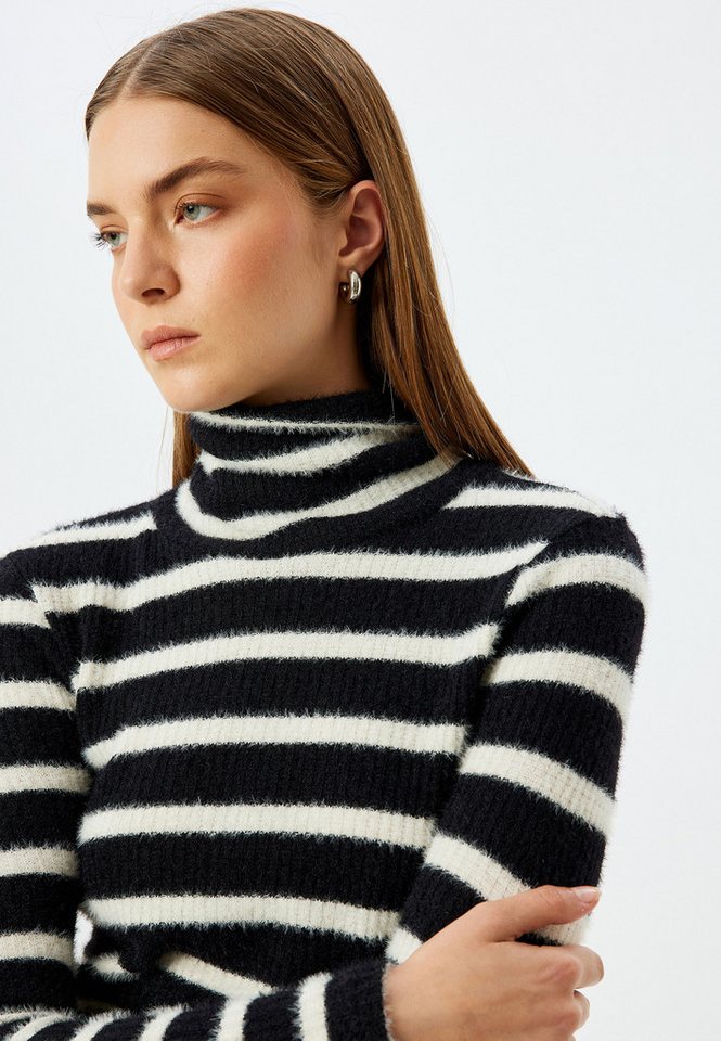 Koton T-Shirt Standkragen Slim T-Shirt von Koton