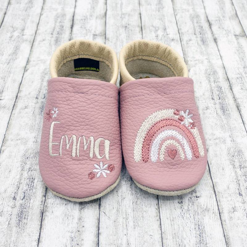 Krabbelschuhe, Lederpuschen Mit Regenbogen Und Blumen Bestickt Aus Echtleder Personalisiert von Krabbelhelden