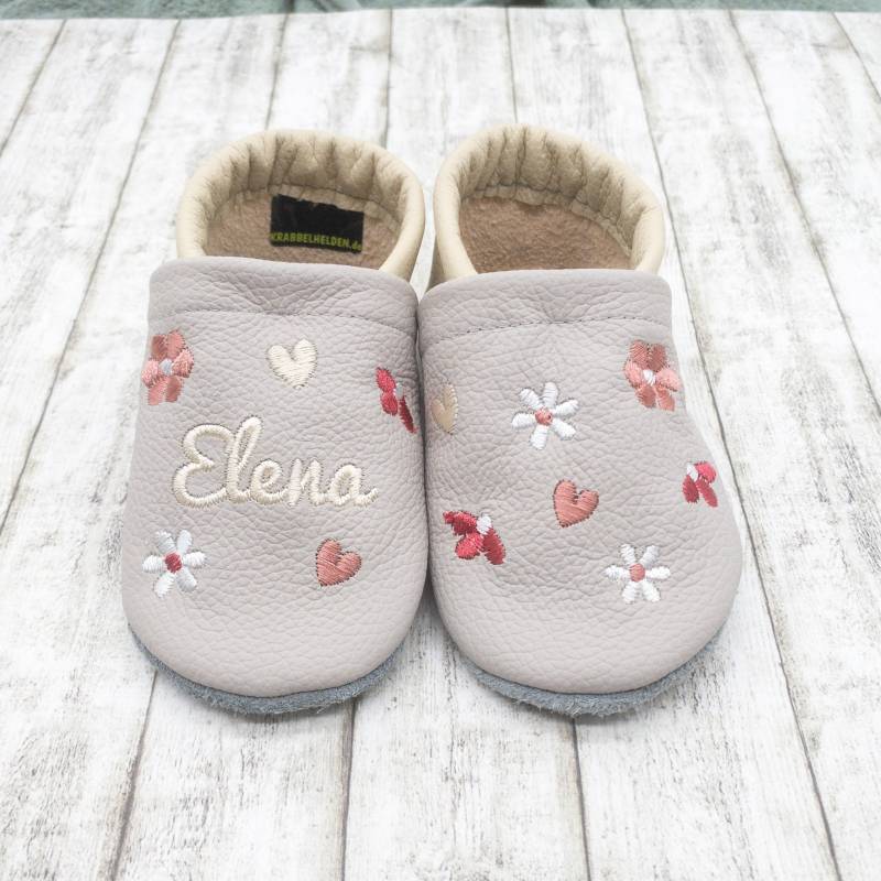 Krabbelschuhe Lederpuschen Mit Bunten Blümchen Bestickt Aus Echtleder Personalisiert von Krabbelhelden