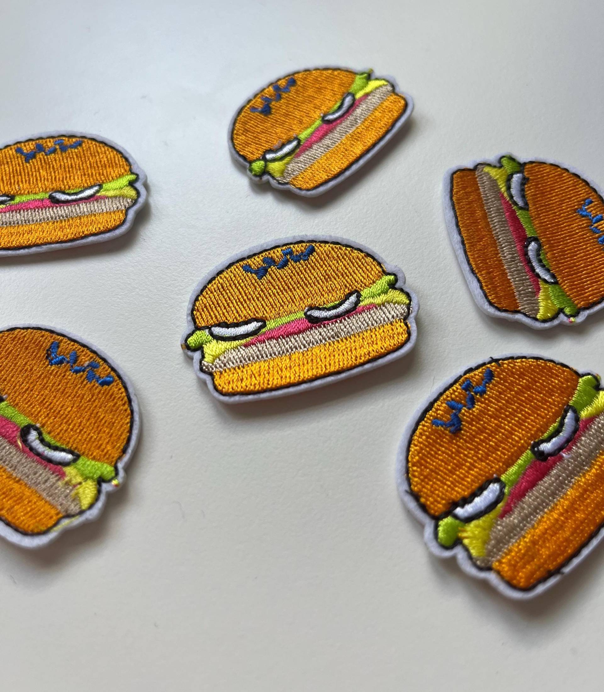 Hamburger Gestickte Applikation Bügelbild von KraftAffair