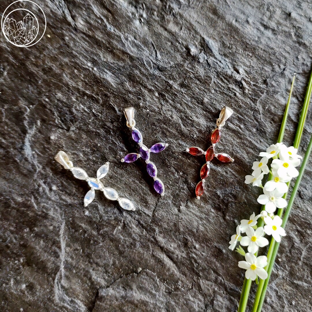 Anhänger Schmuckkreuz Edelstein Anhänger Schmuckkreuz Edelstein von KraftAusSteinen