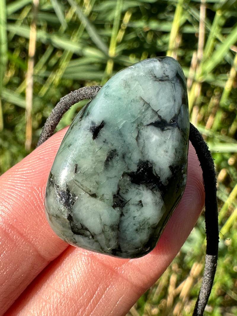 Echter Smaragd Anhänger | Trommelstein Gebohrt Meditation Spiritualität Chakra von Kraftkristall