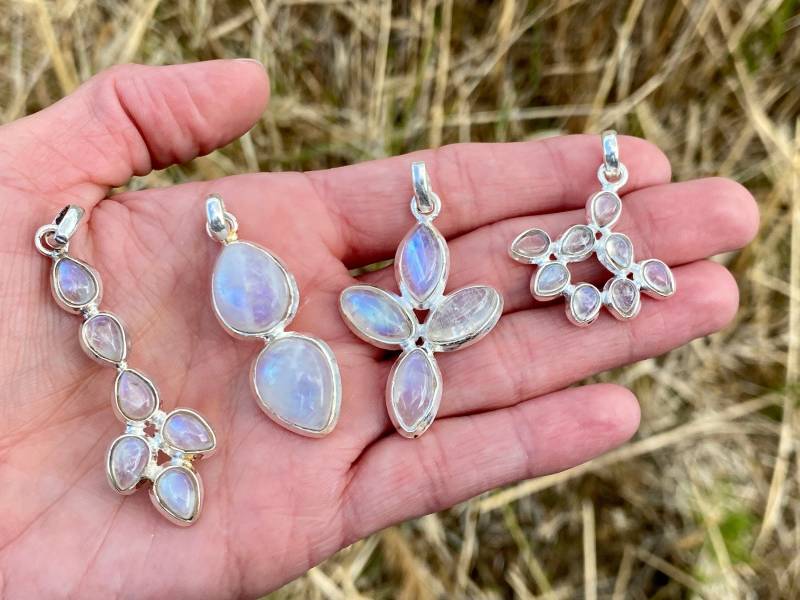 Regenbogen Mondstein Anhänger Mit 925 Silber Öse | Meditation Spiritualität Chakra Labradorit Weiss von Kraftkristall