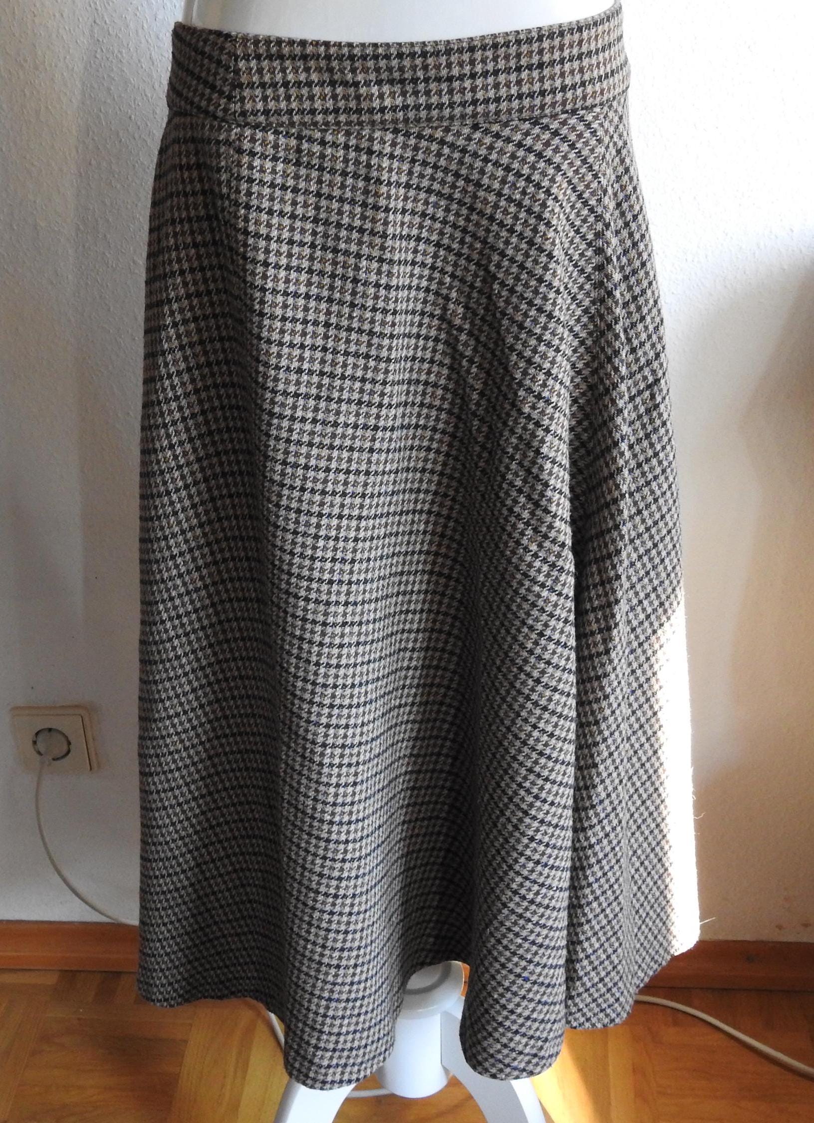 Tweedrock Von Esprit, Midilänge Größe 40/L, Mit Saum Tweedrock Von Esprit, Midilänge Größe 40/L, Mit Saum von KramKunstundKrempel