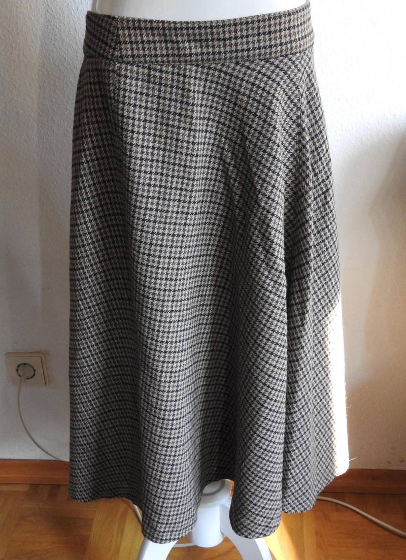 Tweedrock Von Esprit, Midilänge Größe 40/L, Mit Saum von KramKunstundKrempel