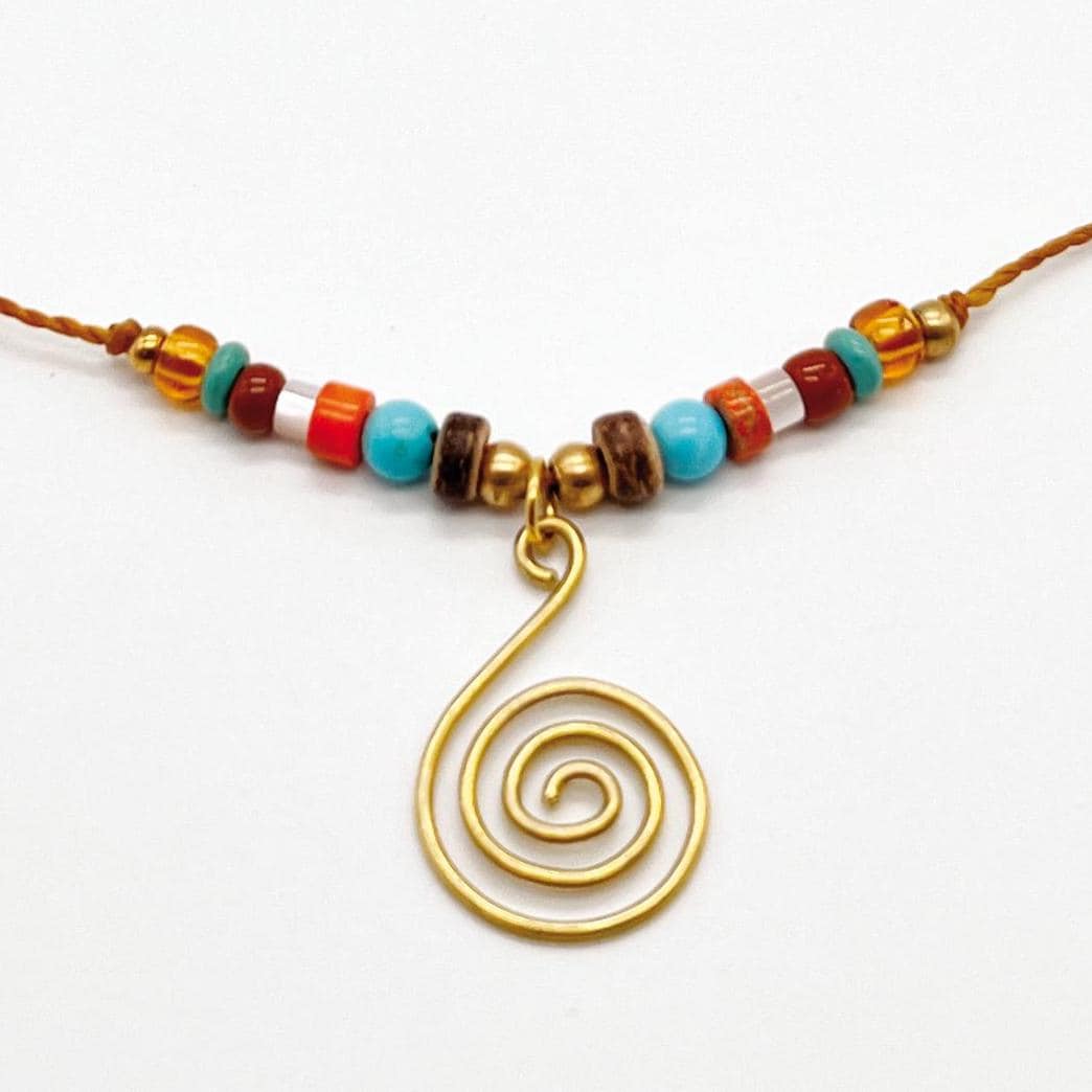Zarte Halskette Mit Edelsteinperlen, Messingperlen Und Messingspirale, Verstellbar Boho Makramee Hippie Festival Geschenk Zarte Halskette Mit Edelsteinperlen, Messingperlen Und Messingspirale, Verstellbar Boho Makramee Hippie Festival Geschenk von KreARTivesEinhorn