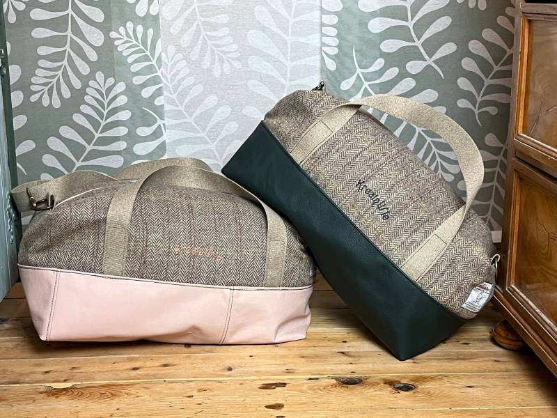 Nachhaltige Recycling Reisetasche Aus Altem Sofaleder Und Harris Tweed, Weekender Nachhaltige Recycling Reisetasche Aus Altem Sofaleder Und Harris Tweed, Weekender von KreainWie