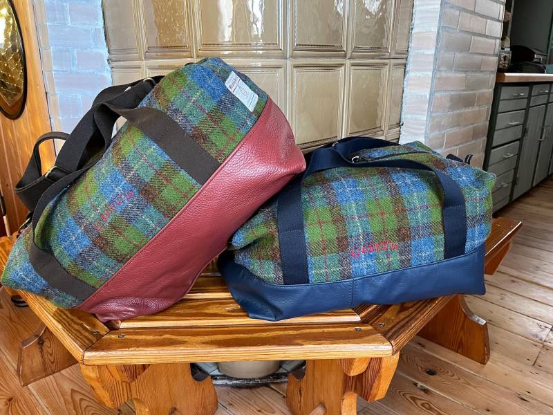 Recycling Reisetasche Aus Altem Sofaleder Und Harris Tweed, Nachhaltiger Weekender Recycling Reisetasche Aus Altem Sofaleder Und Harris Tweed, Nachhaltiger Weekender von KreainWie