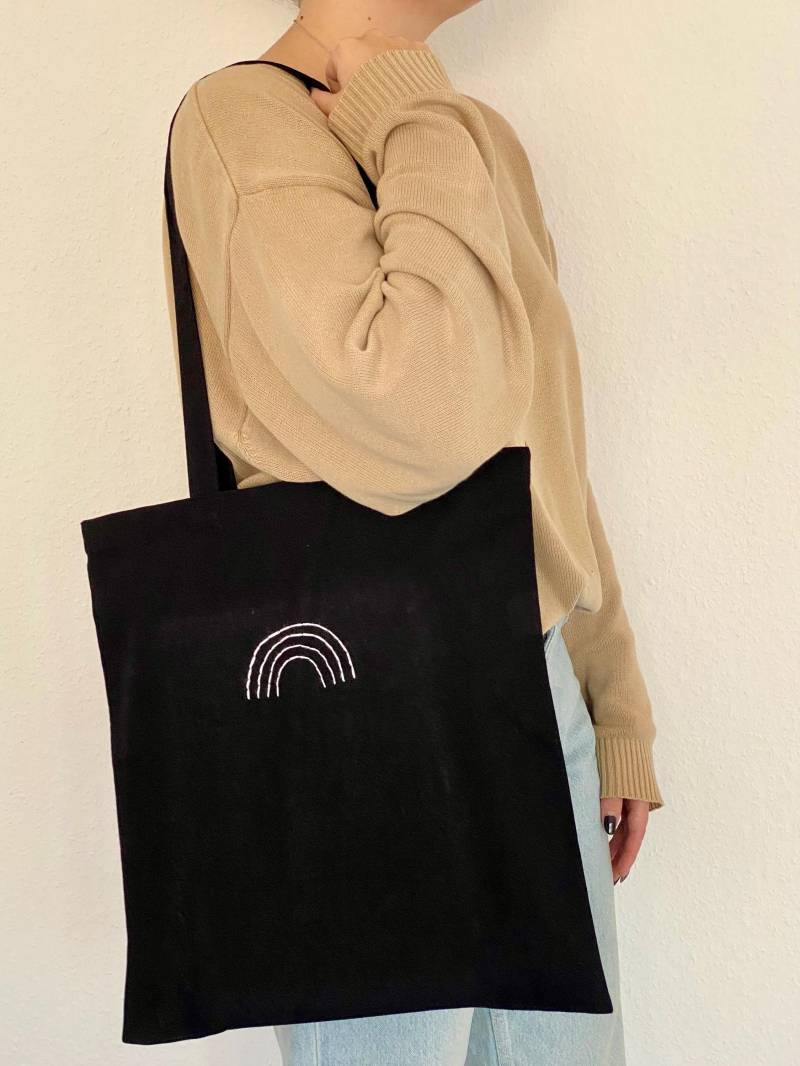 Bestickte Stofftasche "Regenbogen" Bestickte Stofftasche "Regenbogen" von KrealivShop