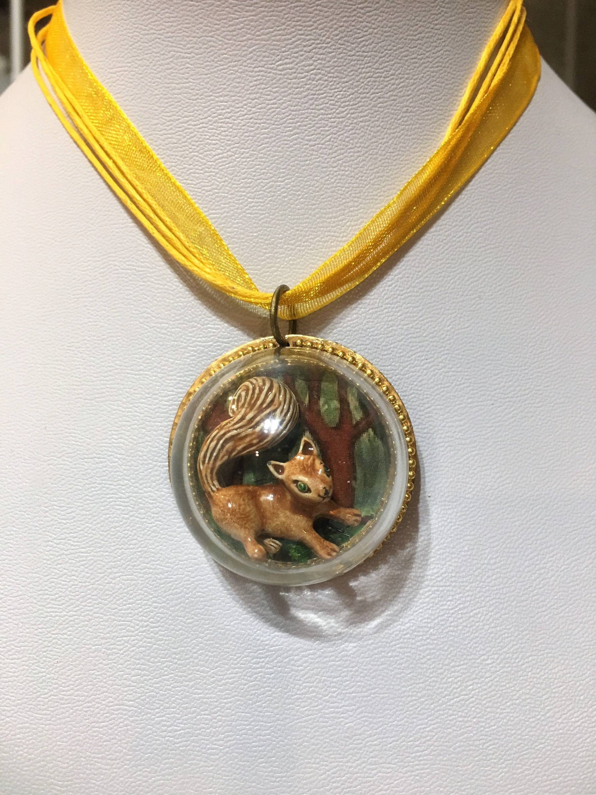 Eichhörnchen Sie in Einem Baum Messing Anhänger Glas Globus Cabochon Eichhörnchen Sie in Einem Baum Messing Anhänger Glas Globus Cabochon von KreationsByKristaArt
