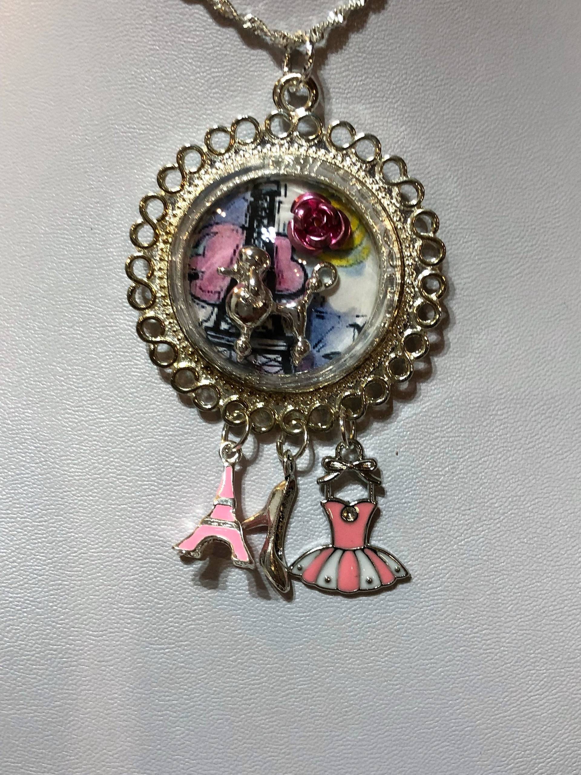 Paris Eiffelturm Silber Pudel Mode Zeigen Schuhe Halskette Glas Globus Cabochon Paris Eiffelturm Silber Pudel Mode Zeigen Schuhe Halskette Glas Globus Cabochon von KreationsByKristaArt