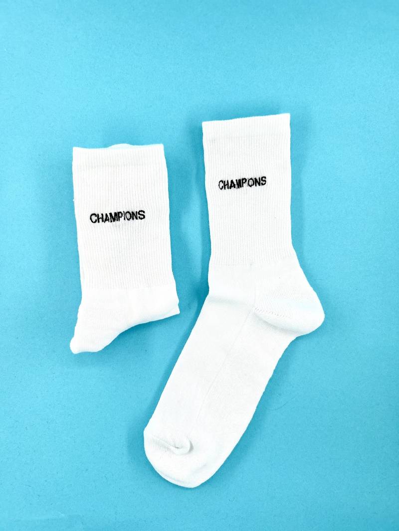 Champions | Bestickte Socken Tennissocken Weiß Mit Spruch von KreativAtelierStick