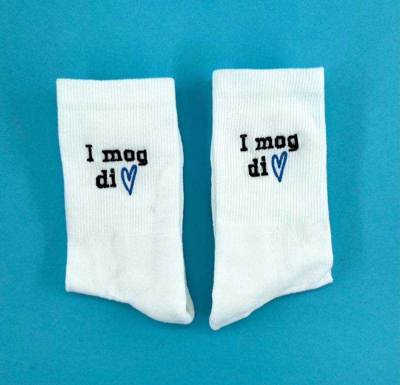 I Mog Di | Bestickte Socken Tennissocken Mit „I Di" Design von KreativAtelierStick