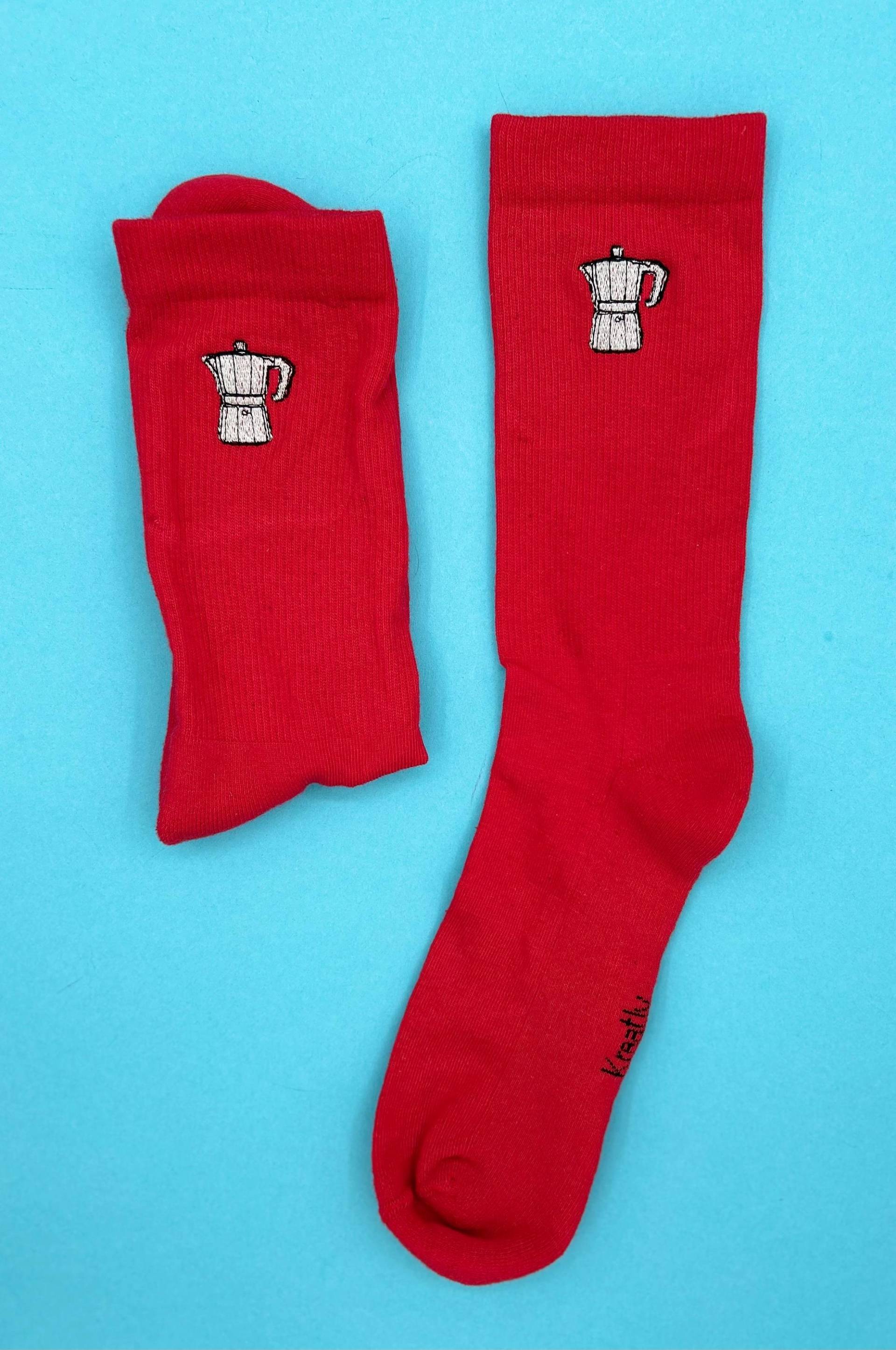Kaffeekanne | Bestickte Socken Tennissocken Mit Kaffeekannen Design Rot von KreativAtelierStick