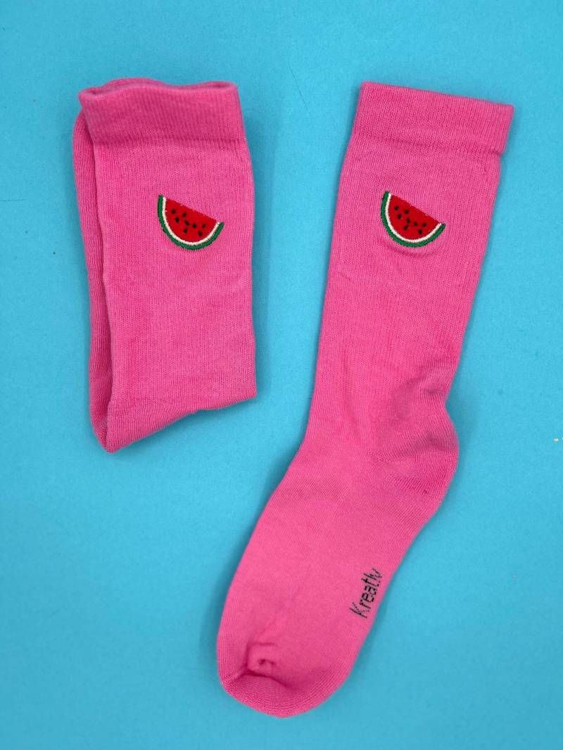Melone | Bestickte Socken Tennissocken Pink Baumwolle von KreativAtelierStick