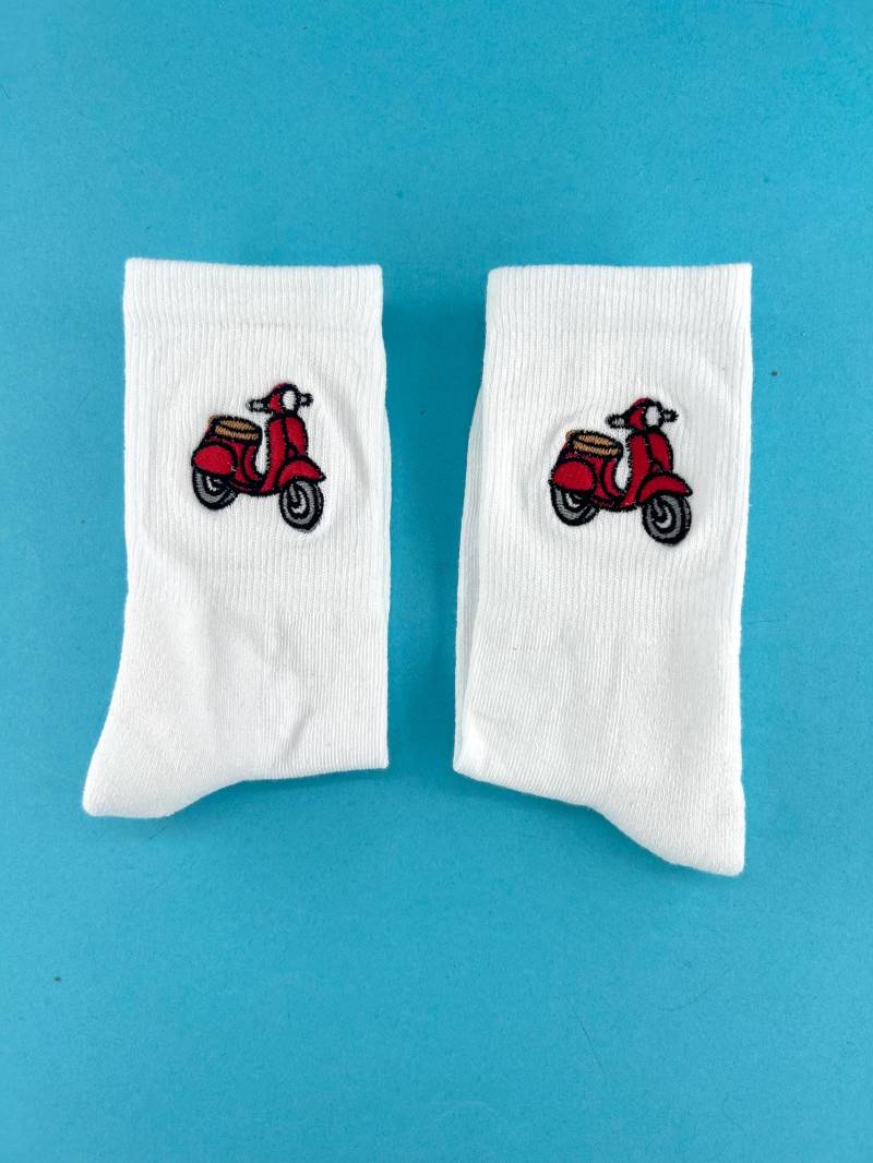 Motorroller | Bestickte Socken Tennissocken Mit Roller Design von KreativAtelierStick