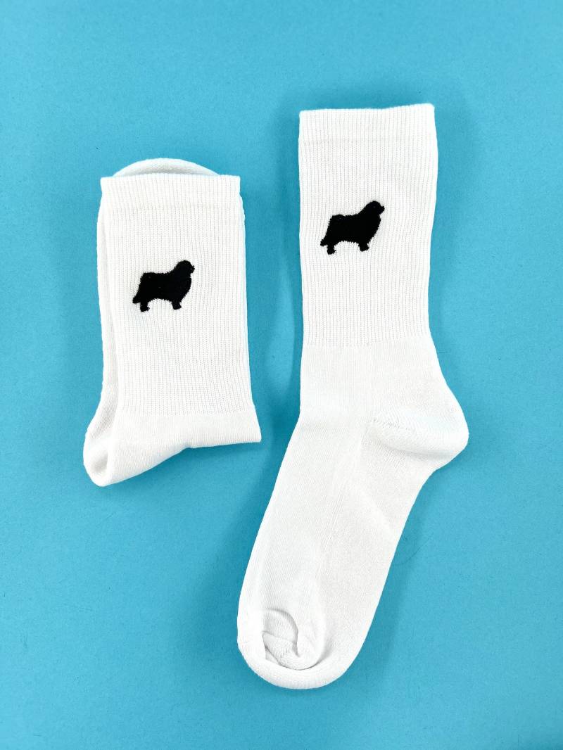 Neufundländer | Bestickte Socken Tennissocken Weiß Mit Hunde - Design von KreativAtelierStick