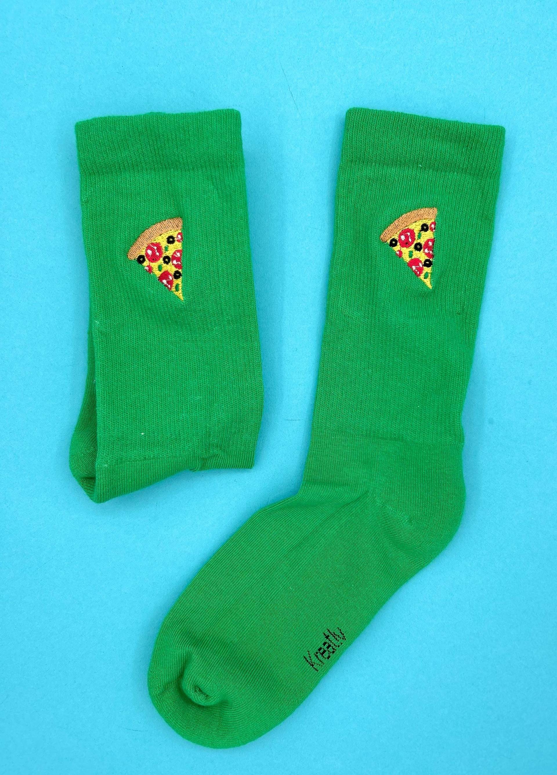 Pizza | Bestickte Socken Tennissocken Mit Design Grün von KreativAtelierStick