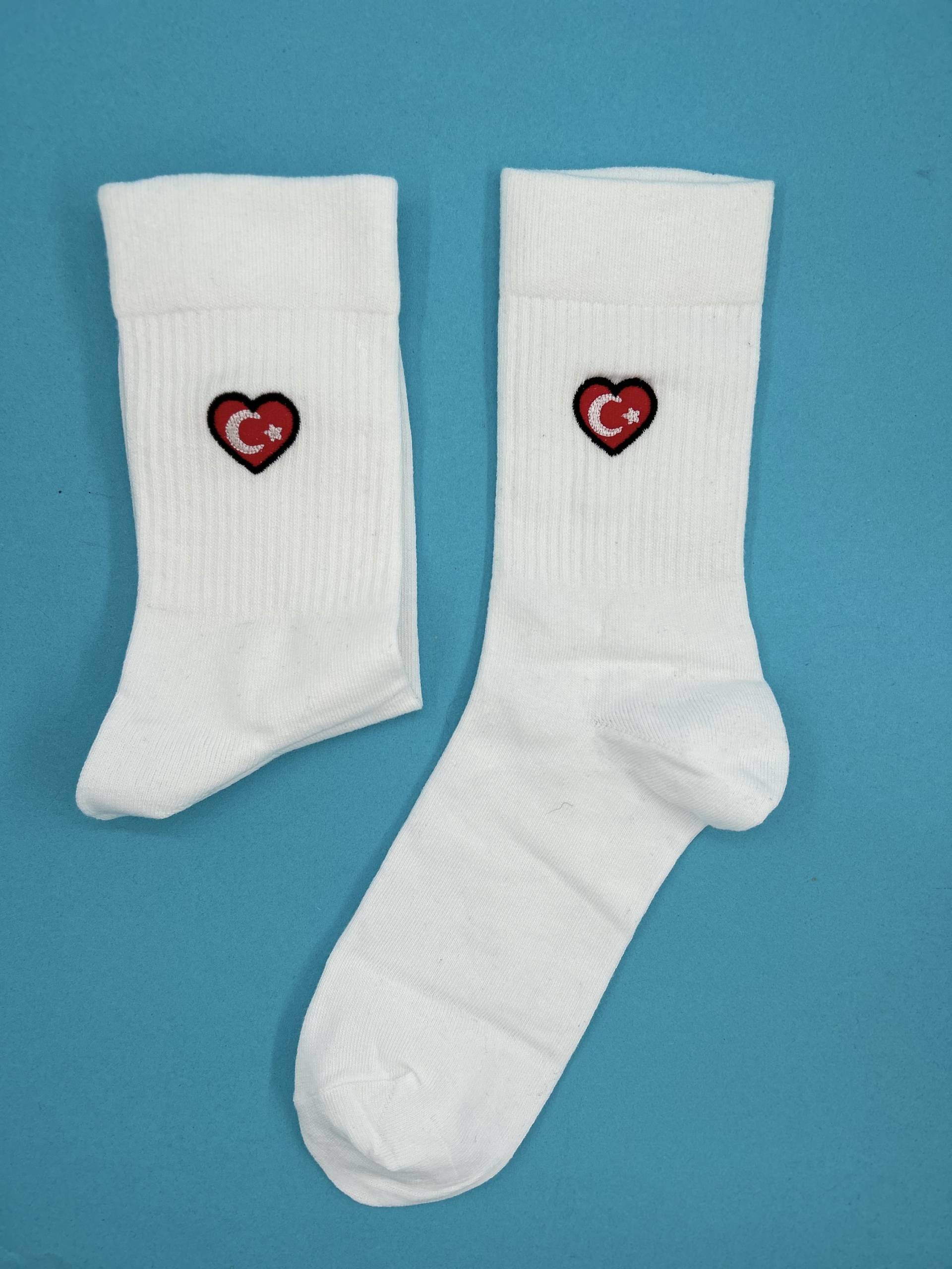 Türkei Flagge Herz | Bestickte Socken Tennissocken Weiß Baumwolle von KreativAtelierStick