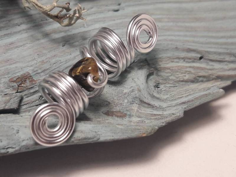 Dreadspirale "Tigerauge" Mit Halbedelstein - Dreadschmuck Dreadperlen Dreadbeads Für Dreads Dreadlocks Perlen Metallspirale von KreativDreads