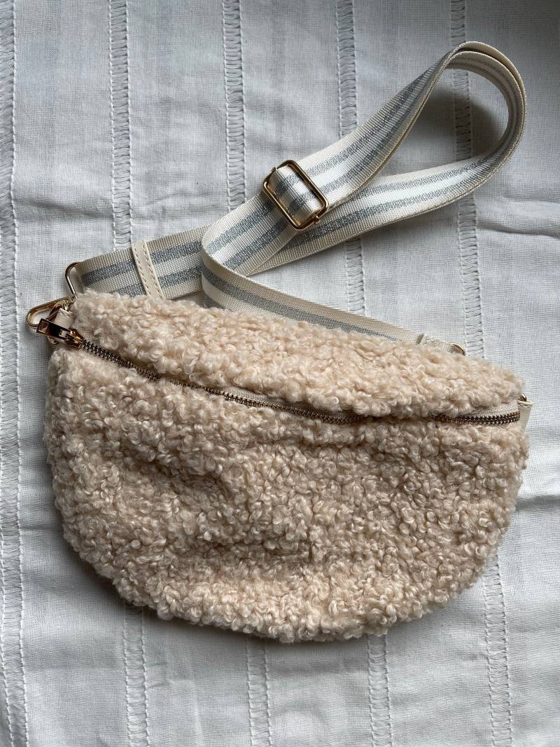Teddy - Taschen Crossbody Teddyfell Bauchtasche von KreativFaSzINAtion