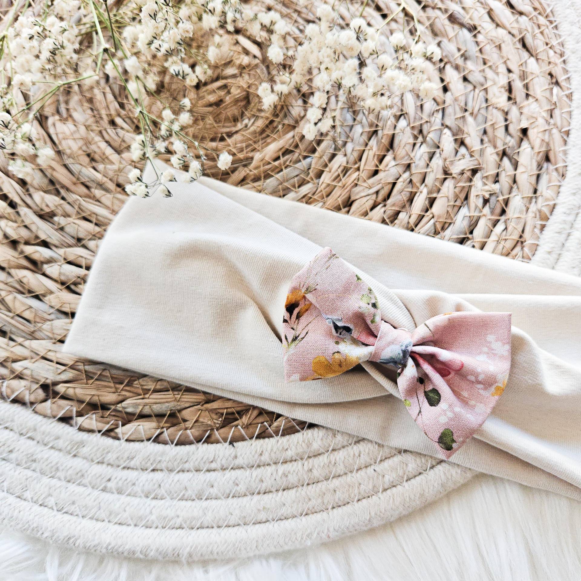 Beiges Stirnband Mit Schleife | Haarband Passend Als Trachten Accessoires in Den Größen 56 - 128 Beiges Stirnband Mit Schleife | Haarband Passend Als Trachten Accessoires in Den Größen 56 - 128 von KreativKammerl