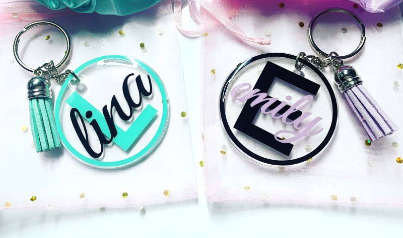 Handgefertigter Acryl Schlüsselanhänger Mit Namen - Personalisiertes Geschenk von KreativKautz
