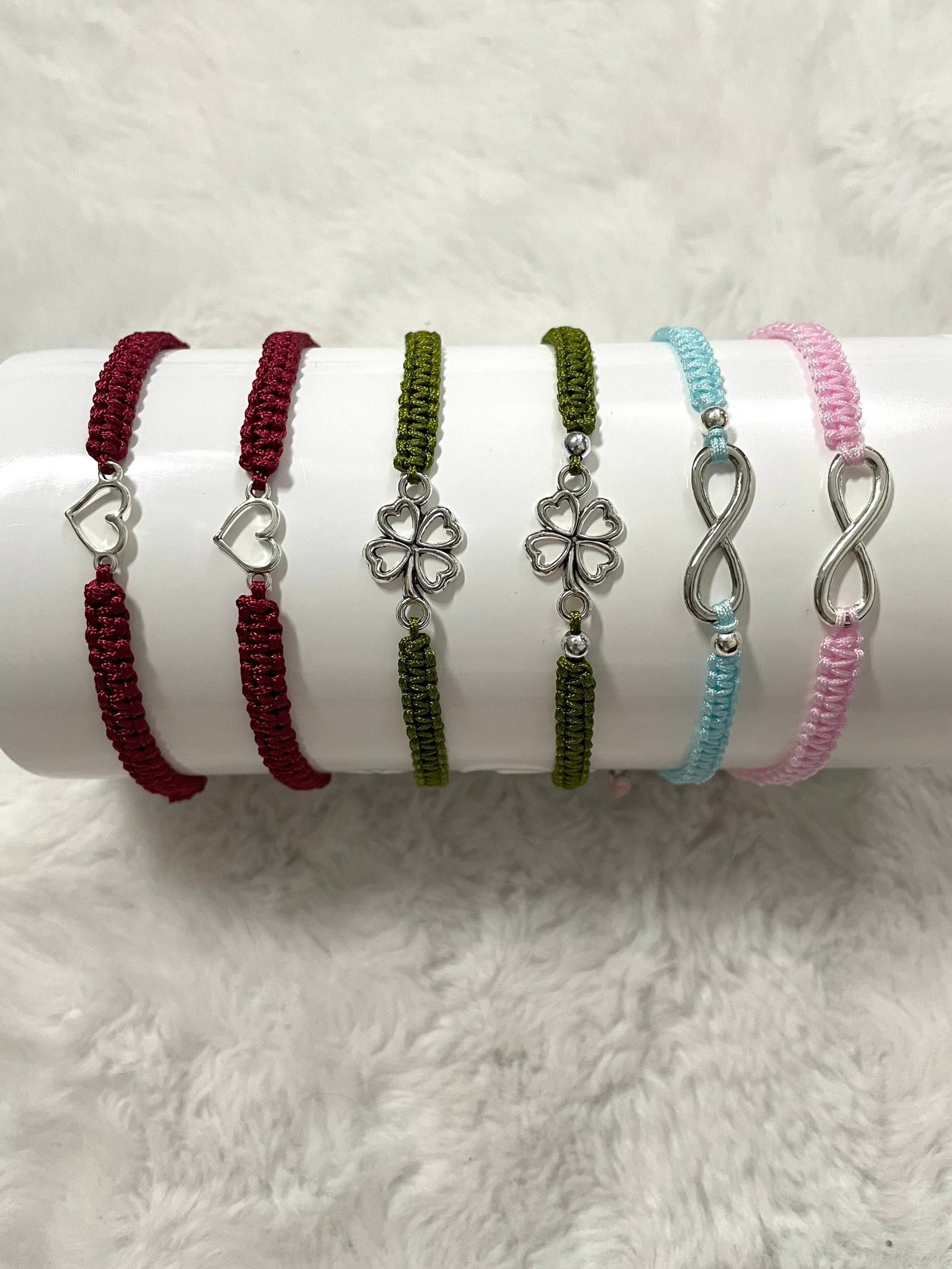 Makramee Armbänder-Freundschaftsbänder-Herz Makramee Armbänder-Freundschaftsbänder-Herz von KreativSchmuckShop