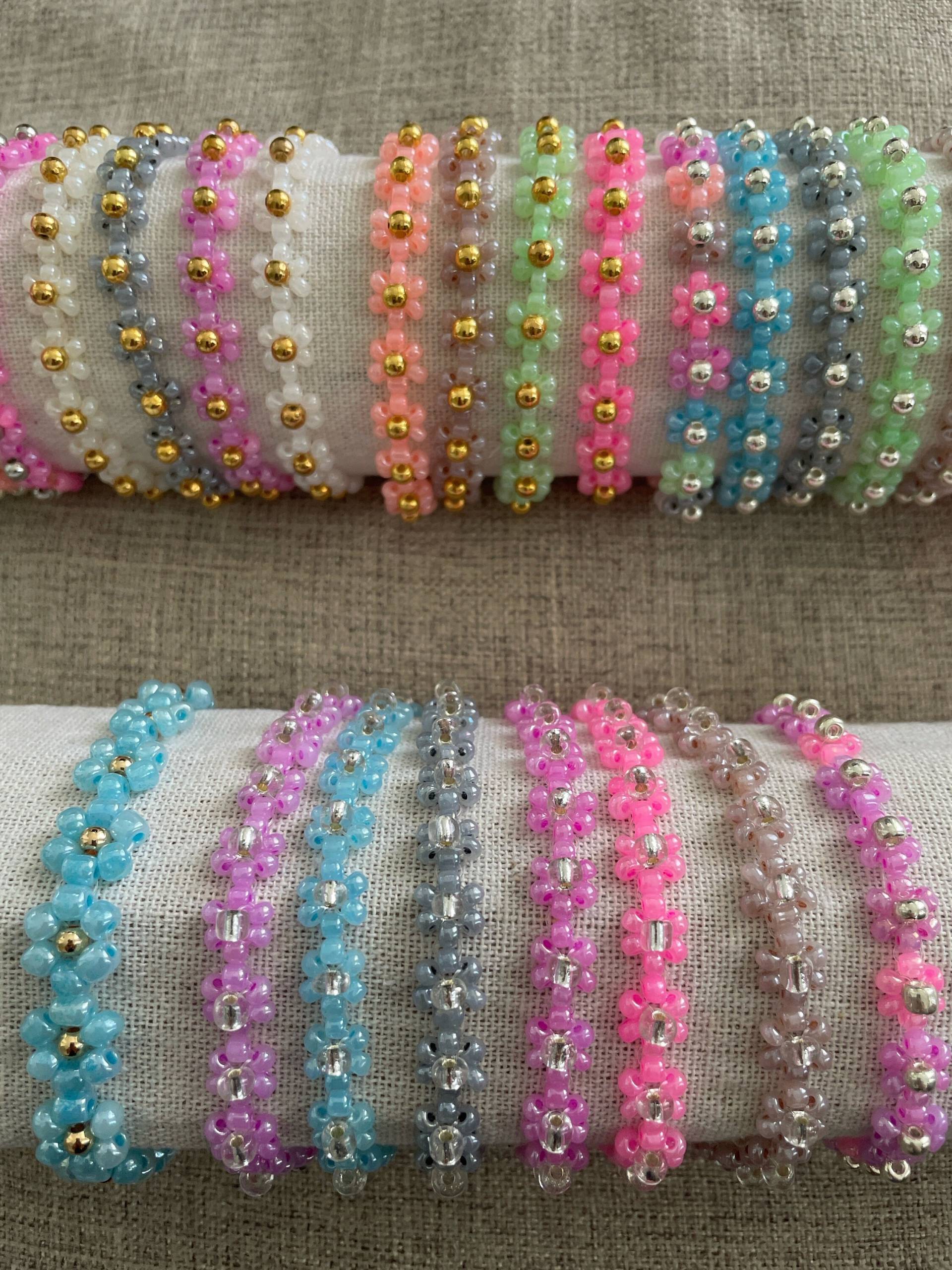 Perlenarmband -Blumen Perlenarmband -Blumen von KreativSchmuckShop