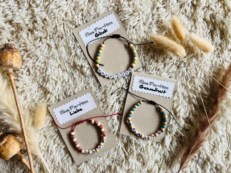 Perlenarmband - "Eine Portion Glück, Gesundheit Und Liebe" Geschenkidee Für Freundin Boho Armband Handmade Glücksarmband Damen Perlenarmband - "Eine Portion Glück, Gesundheit Und Liebe" Geschenkidee Für Freundin Boho Armband Handmade Glücksarmband Damen von KreativTupfer