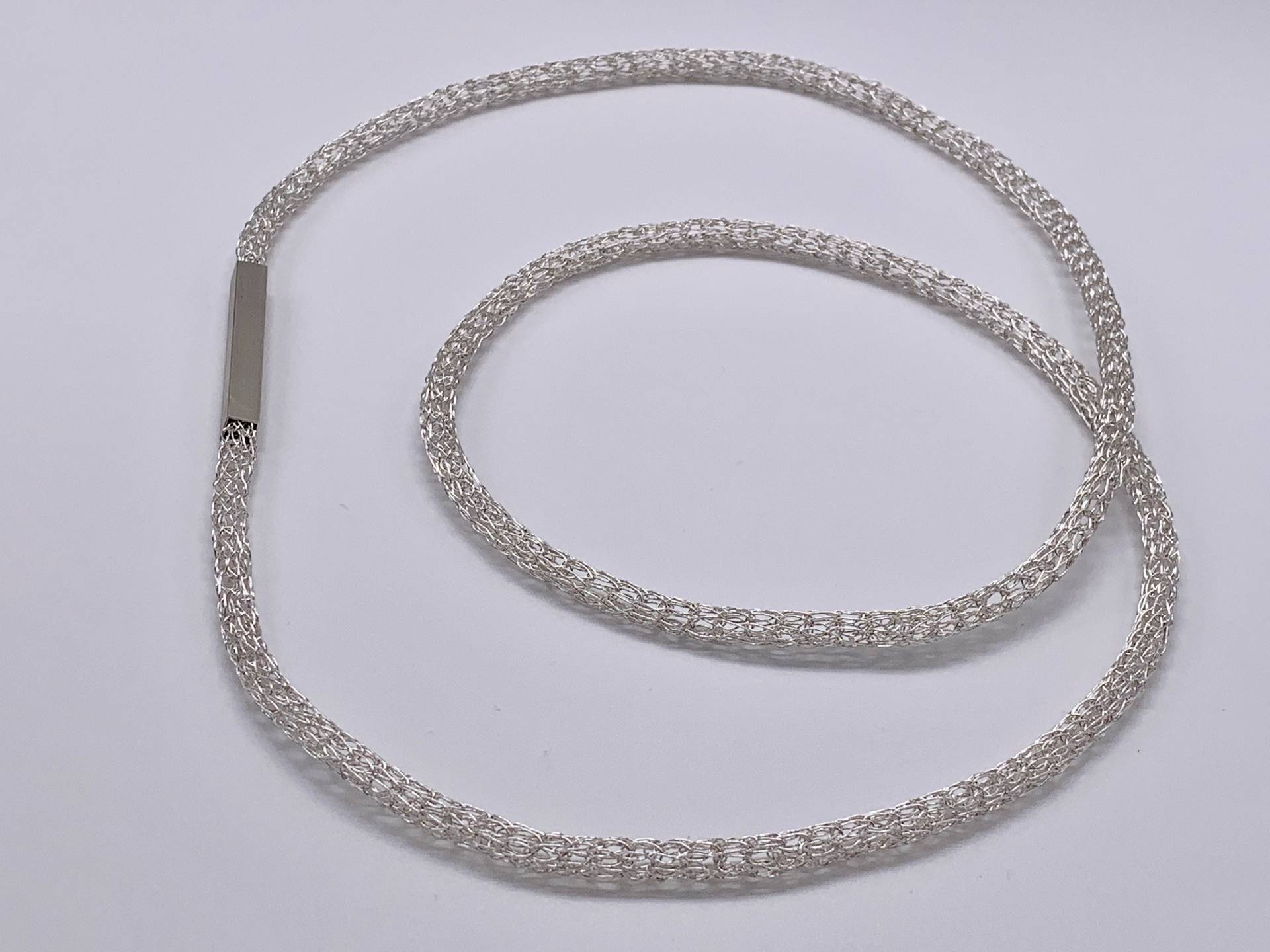 Gestrickte Draht-Kette Gestrickte Draht-Kette von KreativUndAnders