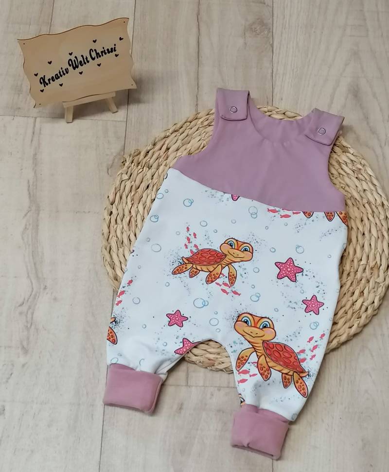 Handmade Babystrampler - Romper Mädchen Junge Geschenke Zur Geburt Turtle von KreativWeltChrissi