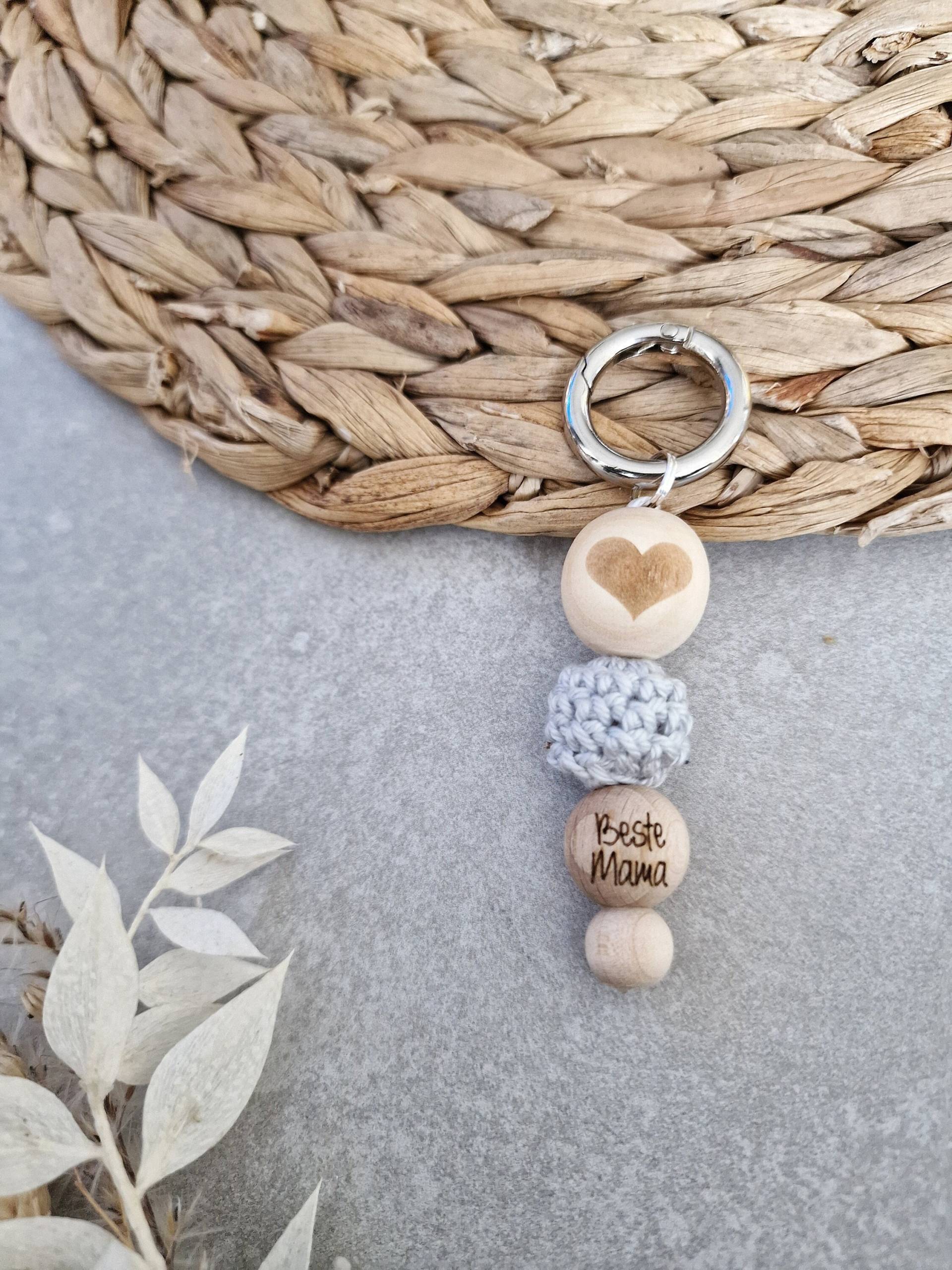 Beste Mama Schlüsselanhänger | Geschenk Taschenanhänger Muttertag Karabiner von KreativWolleShop
